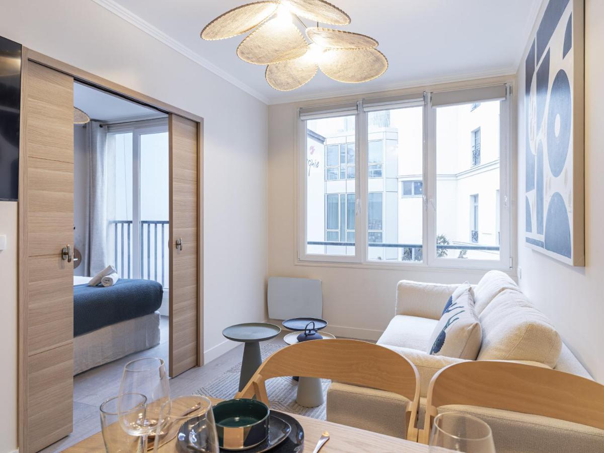 The Blue Suite On Champs Elysees Avenue 巴黎 外观 照片