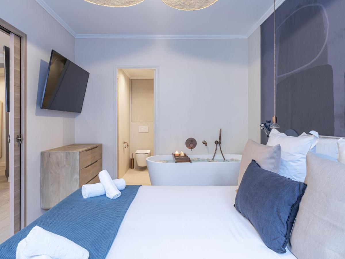The Blue Suite On Champs Elysees Avenue 巴黎 外观 照片